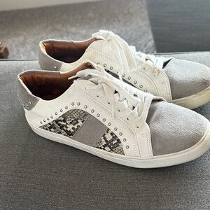 Steve Madden Sneakers